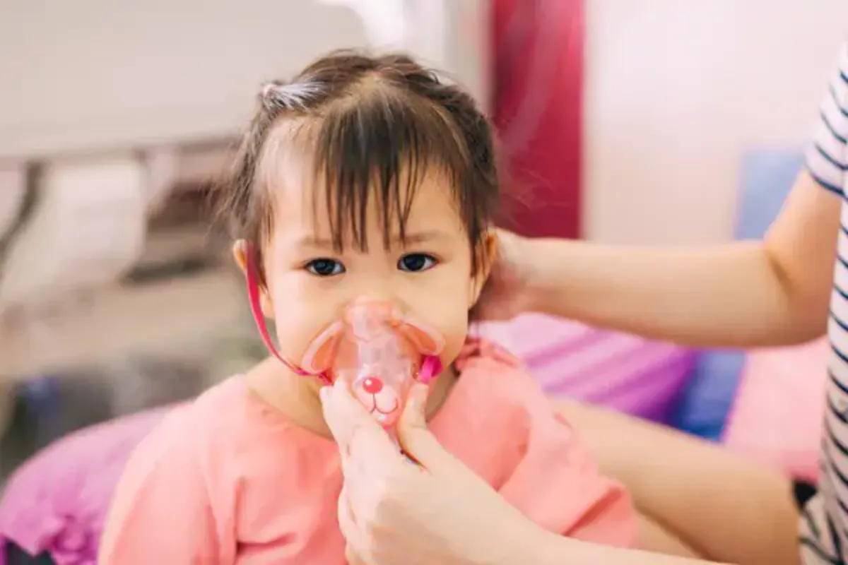 Hướng dẫn chi tiết cách chăm sóc trẻ bị viêm tiểu phế quản cấp tại nhà